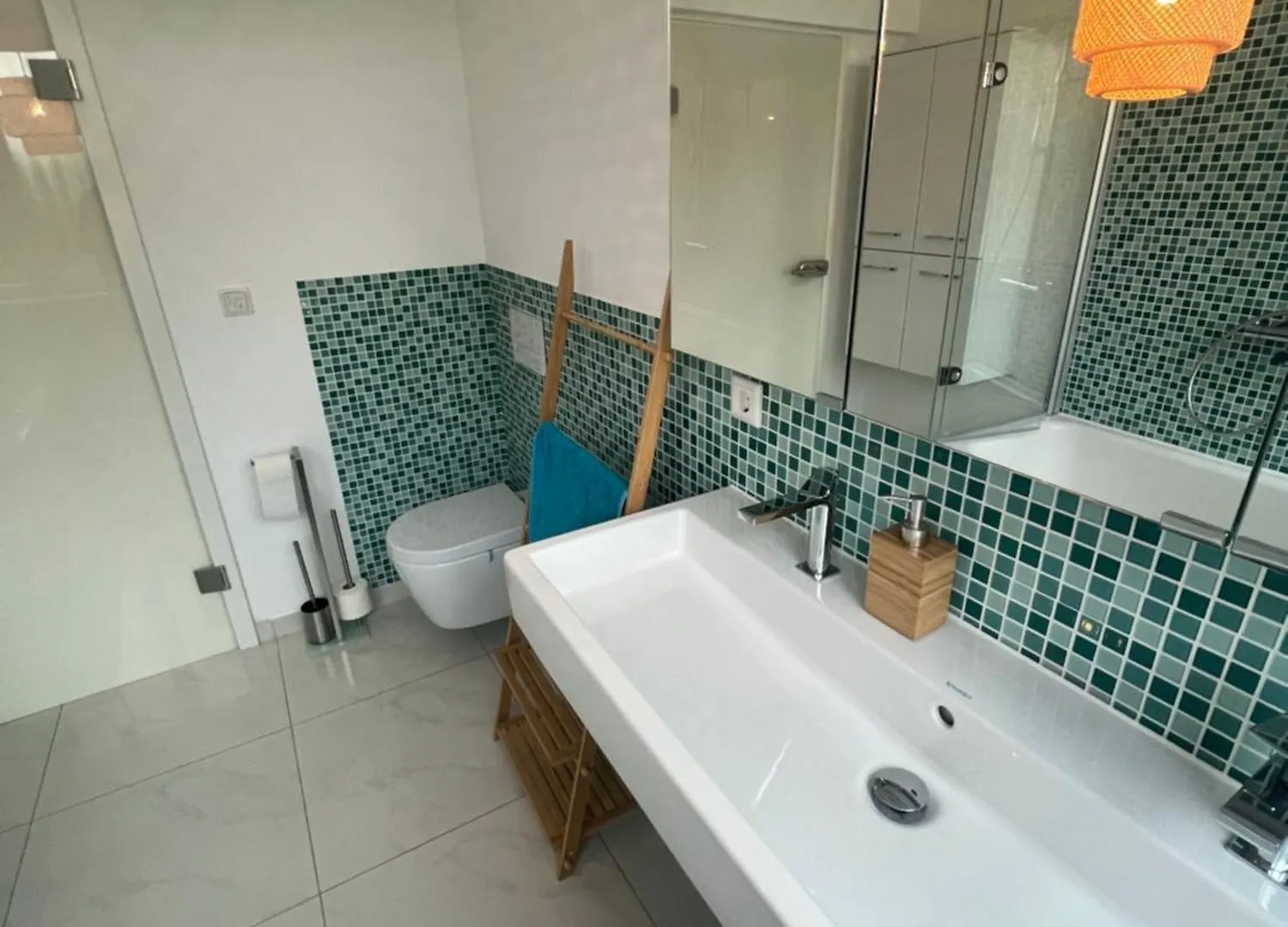 Apartment Zimmer Im Haus Nahe Ubahn Munich Germany